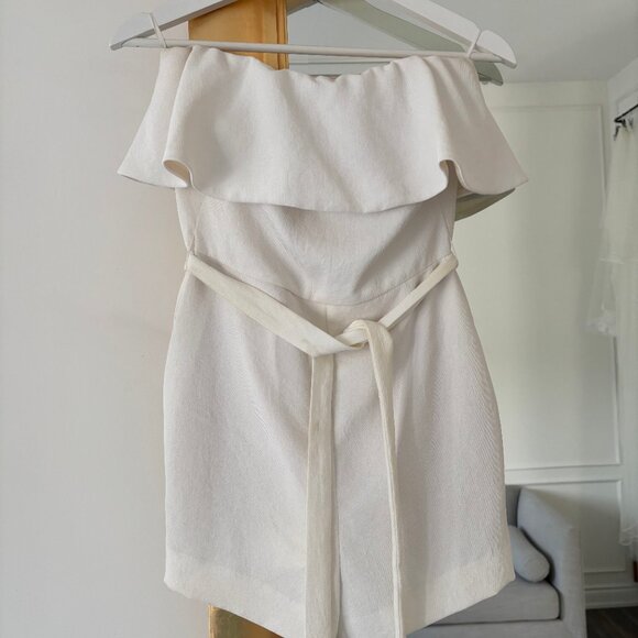 Aritzia Babaton White Romper - Size 2 - Picture 2 of 3
